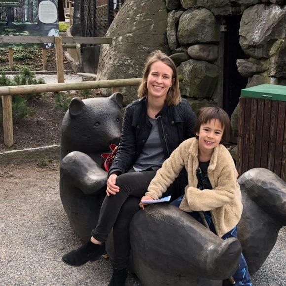 Meet your Posher, Dana - Picture 1 of 1